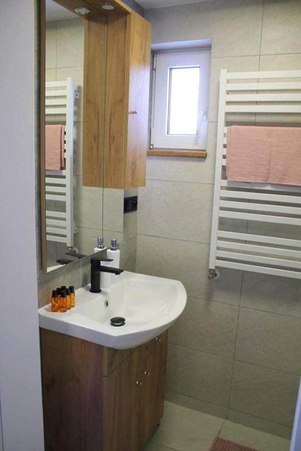 Apartamenty Fredry Lesko Esterno foto