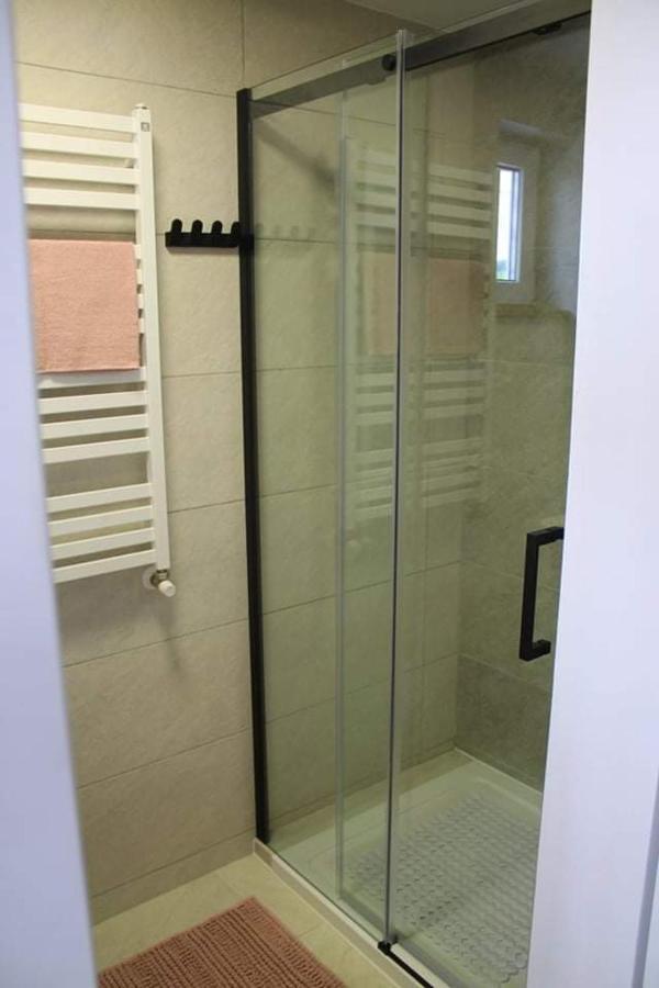 Apartamenty Fredry Lesko Esterno foto