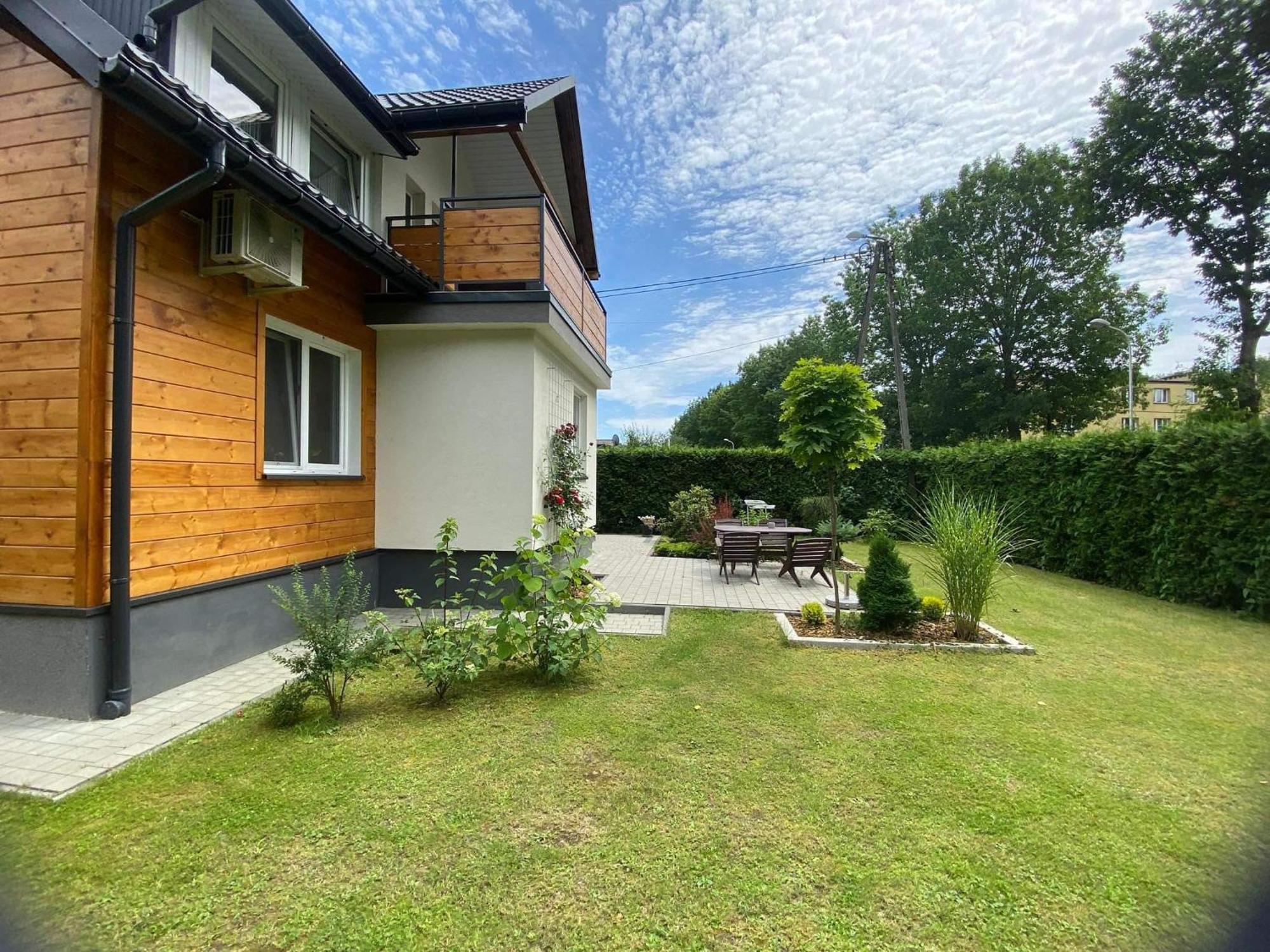 Apartamenty Fredry Lesko Esterno foto