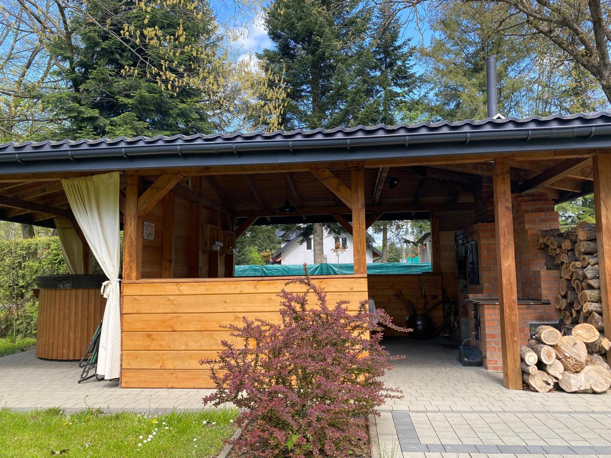 Apartamenty Fredry Lesko Esterno foto