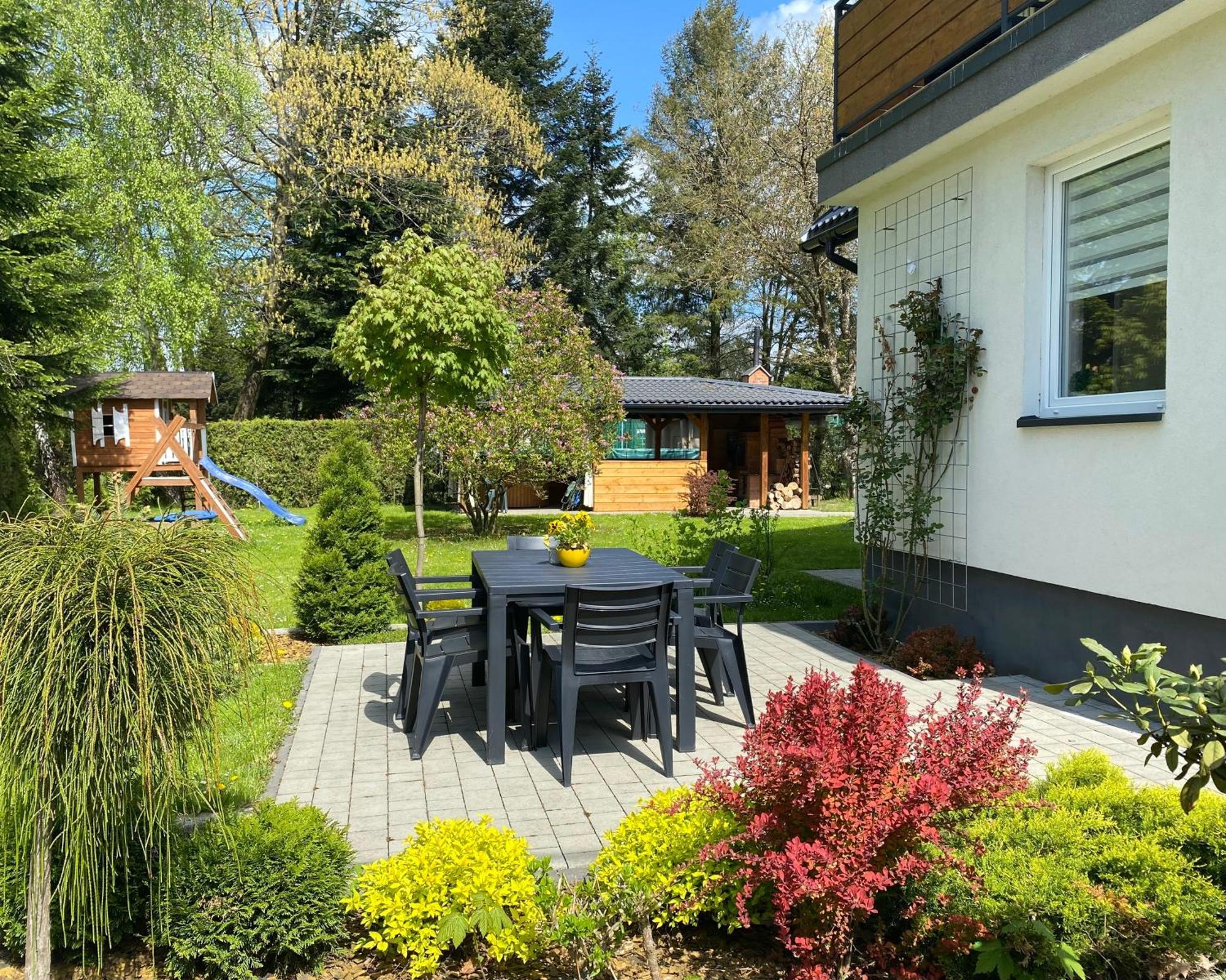 Apartamenty Fredry Lesko Esterno foto